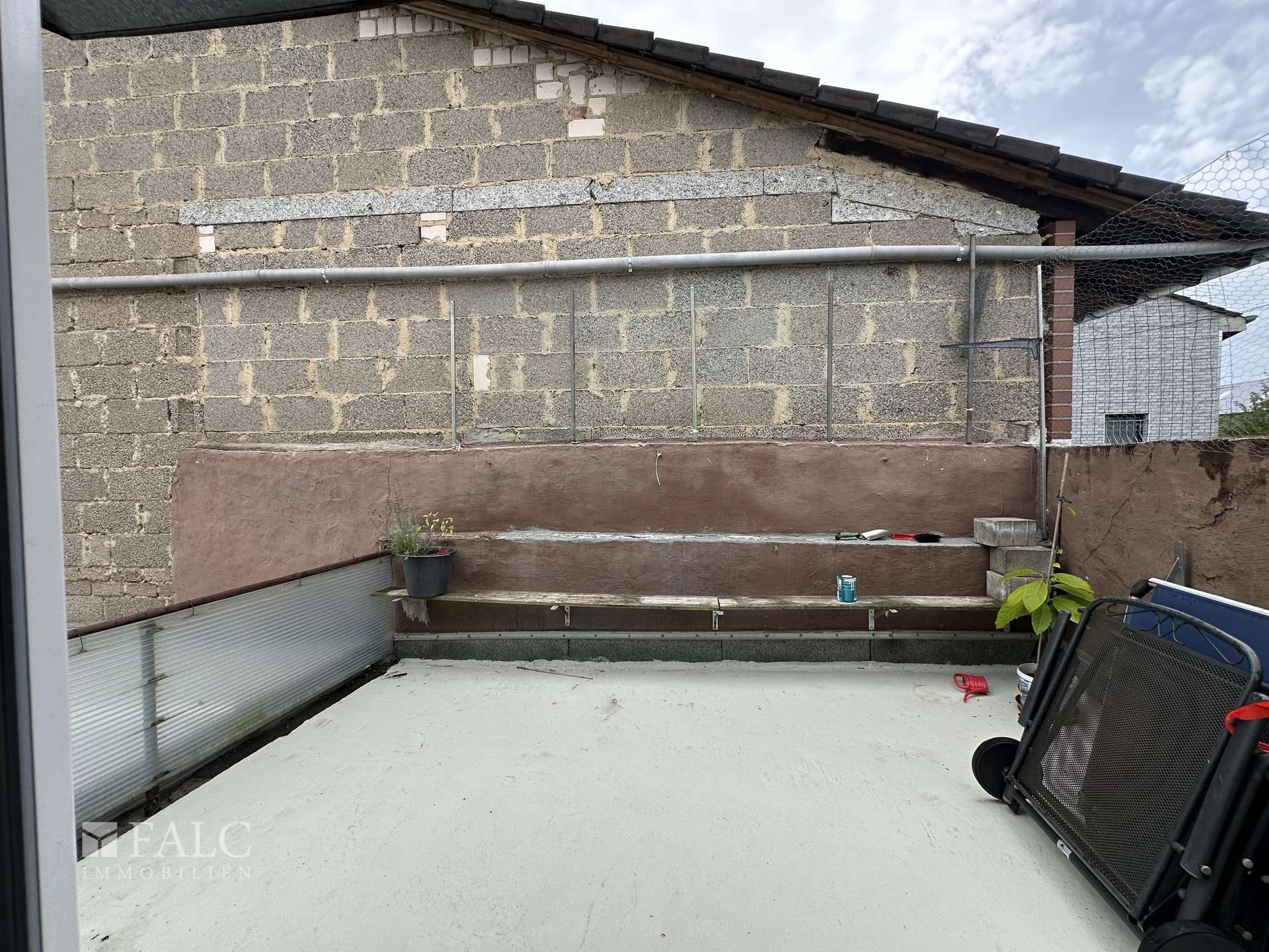 rückwertige Terrasse im Obergeschoss 